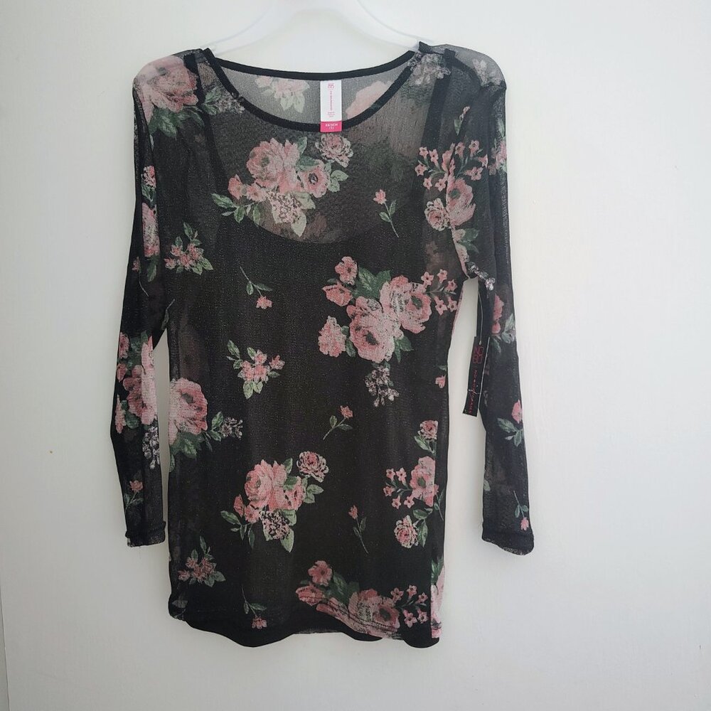 New 2-piece No boundaries black floral sheer lined top with metallic shimmer(XS)